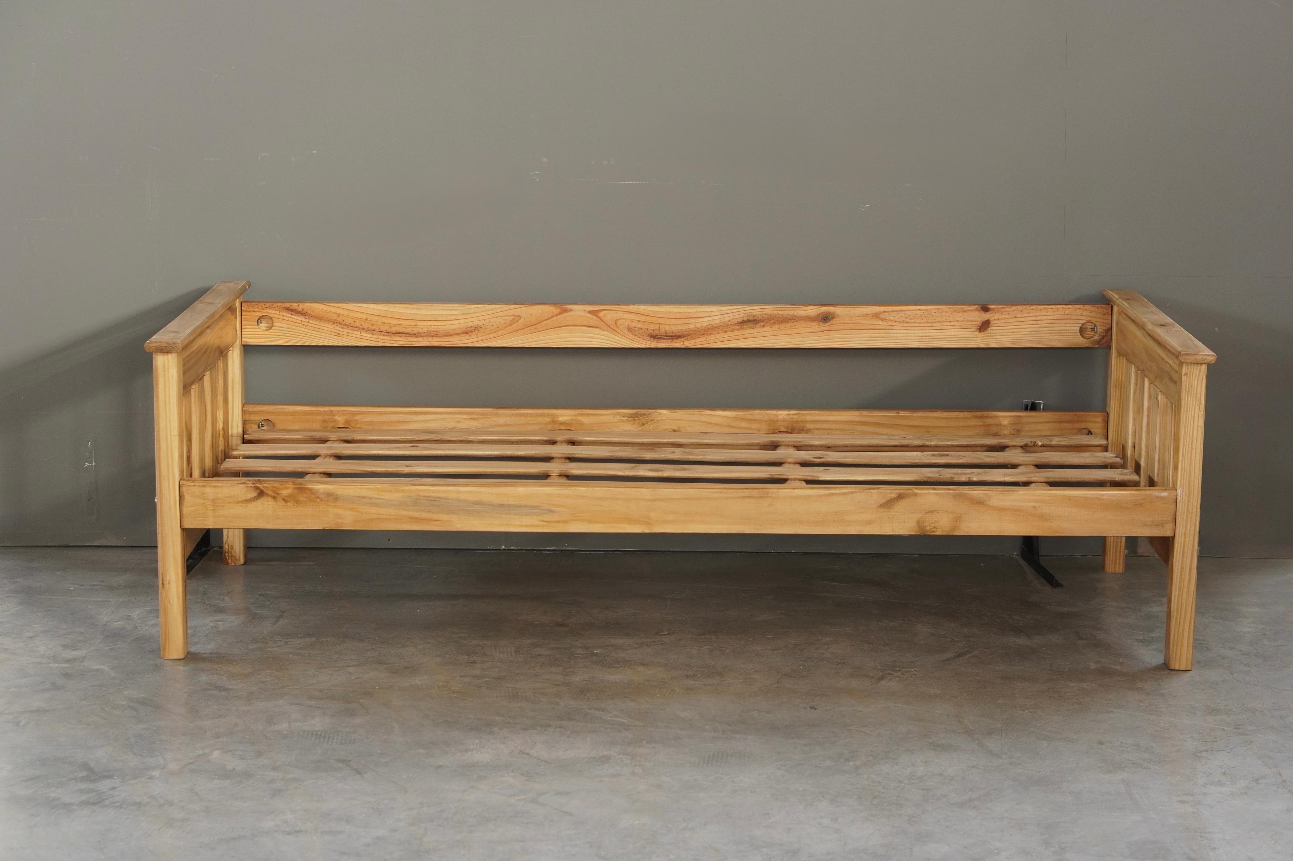 CAMA DIVAN LISTON (SIN CARRO)