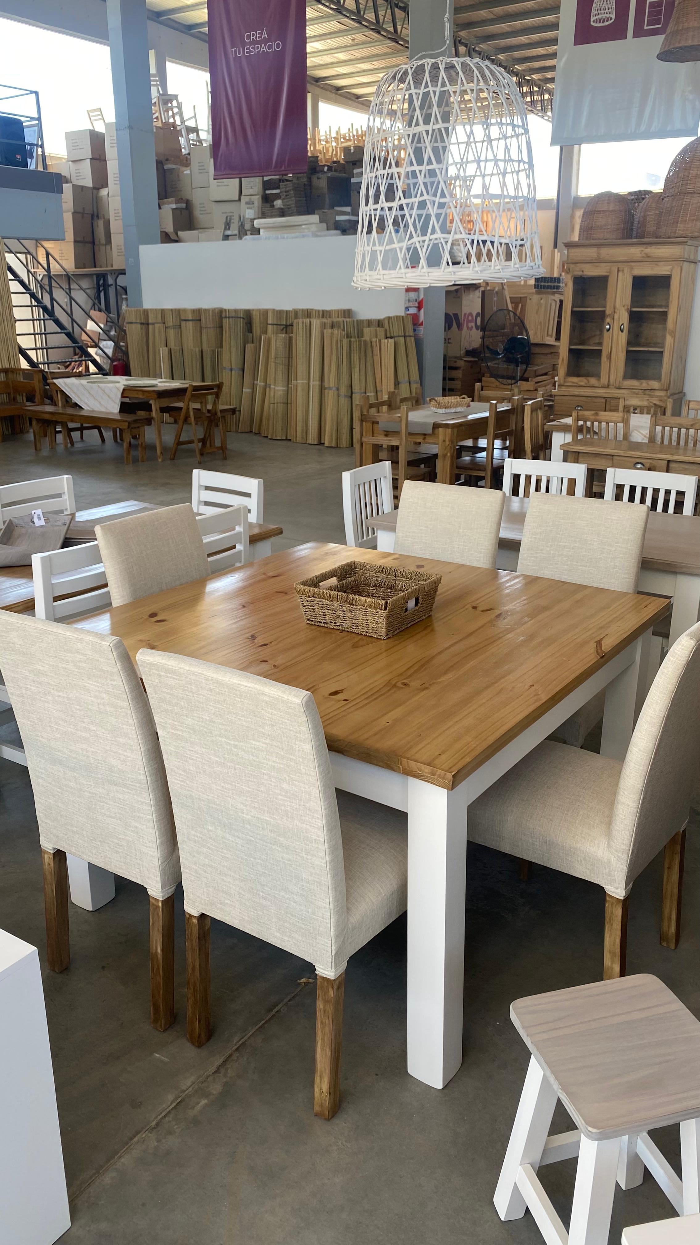 MESA COM MACIZA 1.40X1.40 TE