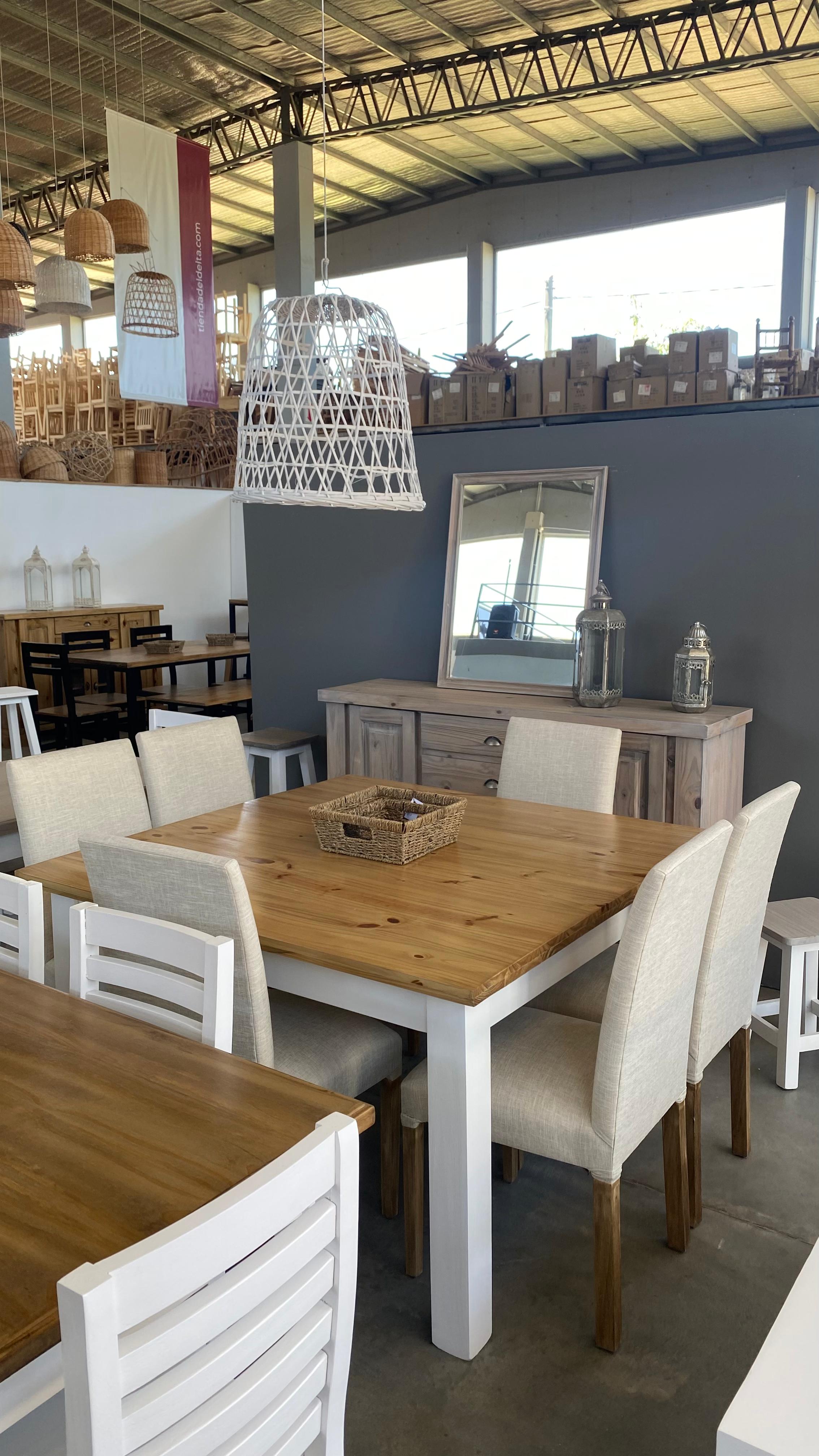 MESA COM MACIZA 1.40X1.40 TE