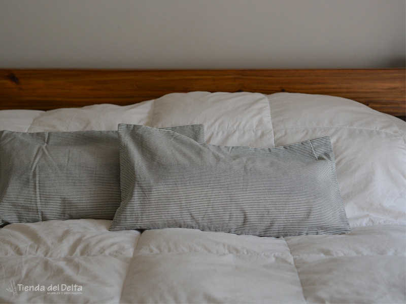 ALMOHADON LIENZO 30X50