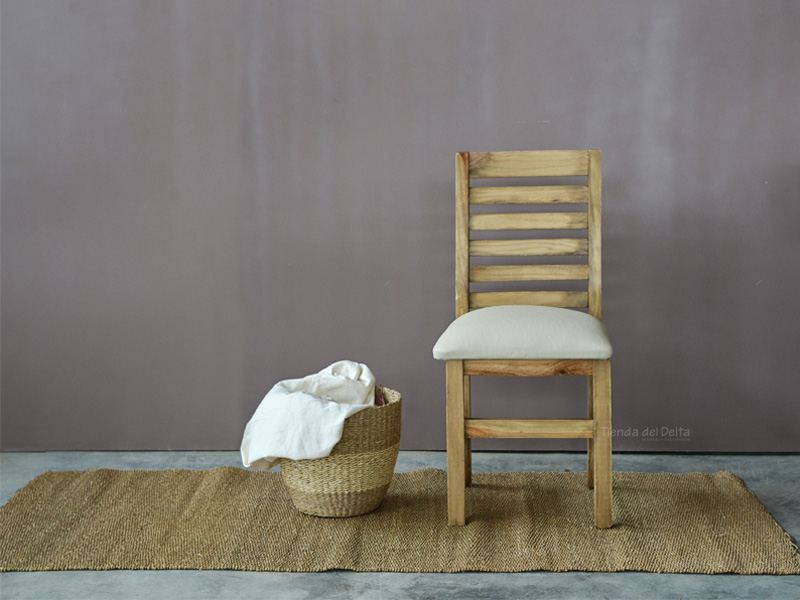SILLA CON TAPA CRUDA