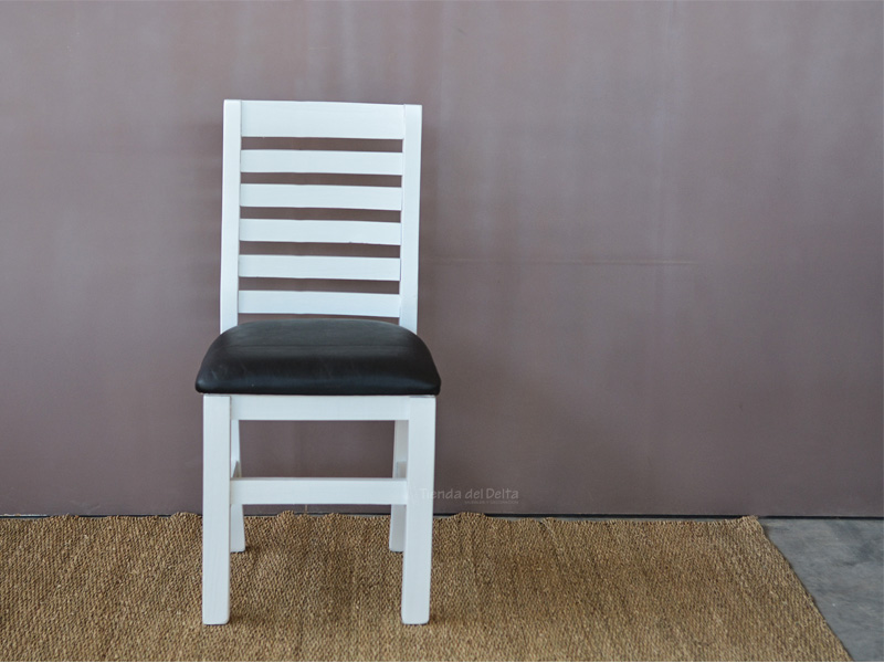 SILLA CON TAPA NEGRA TE