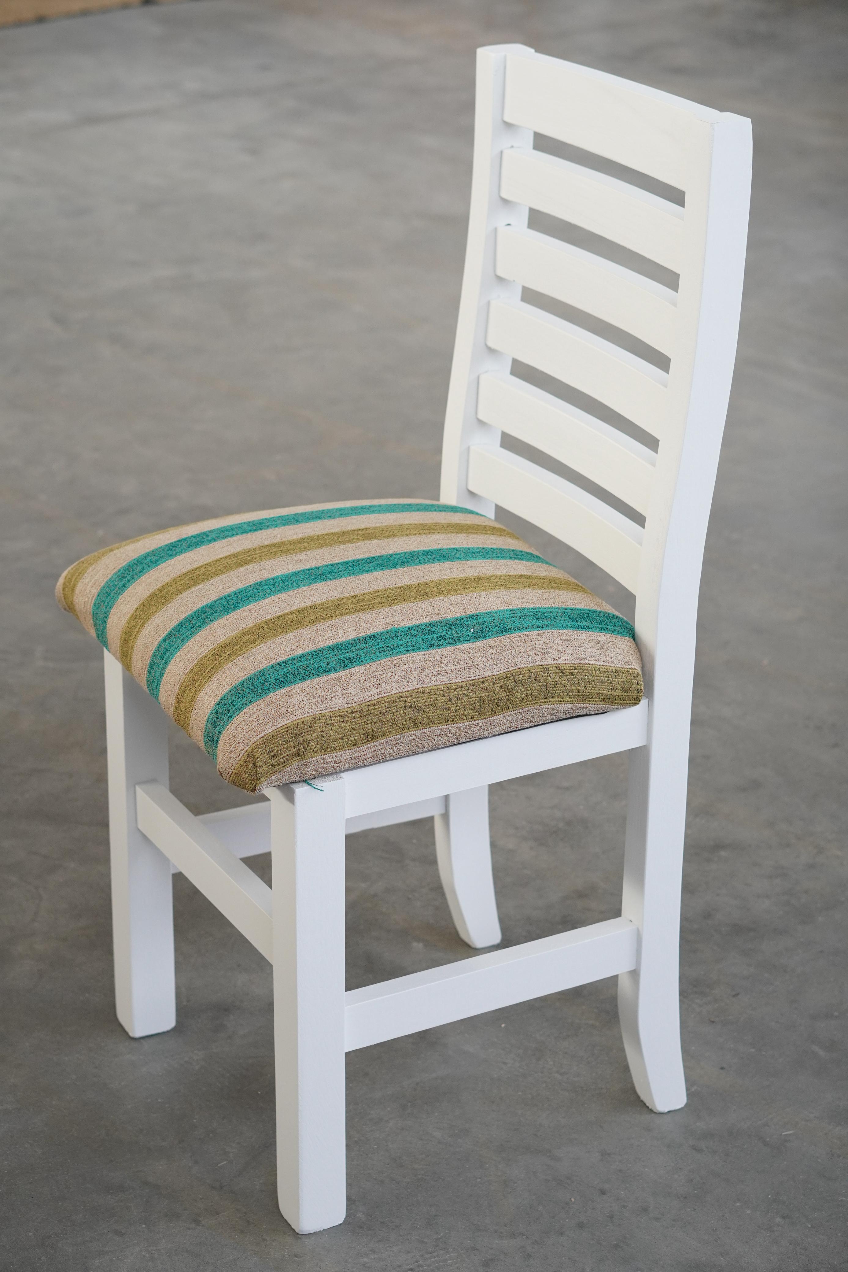 SILLA CON TAPA CHENILLE  TE